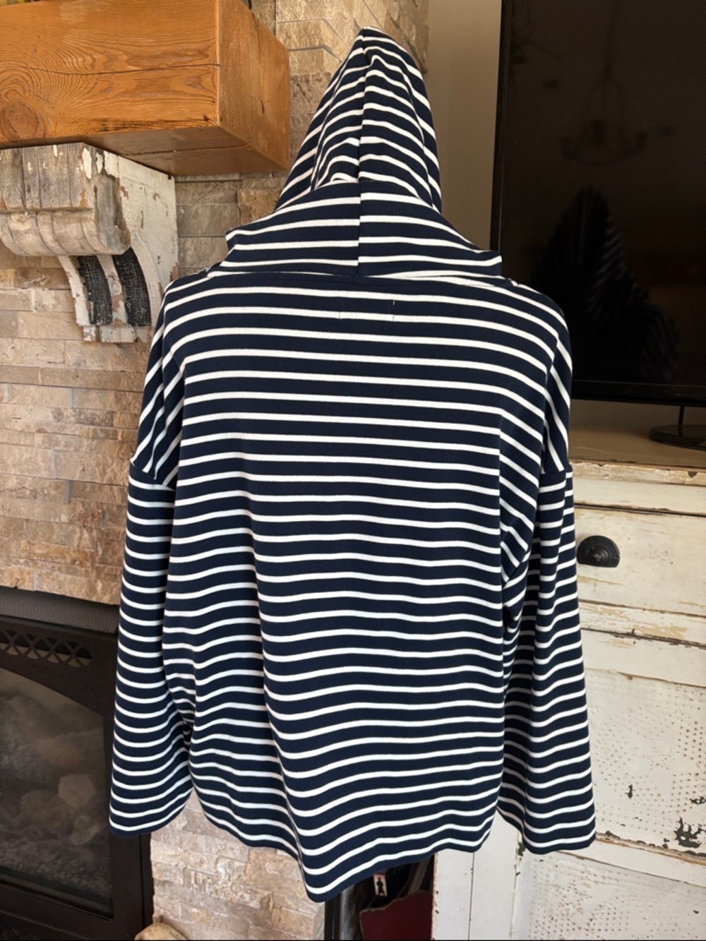 Evereve Mia blue and white stripe hoodie 3/4 sleeve slight crop drop shoulder - Picture 13 of 16